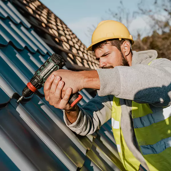 Why Palatine Homeowners Choose Palatine Roofing Pros for Steel Roof Repair Service?
